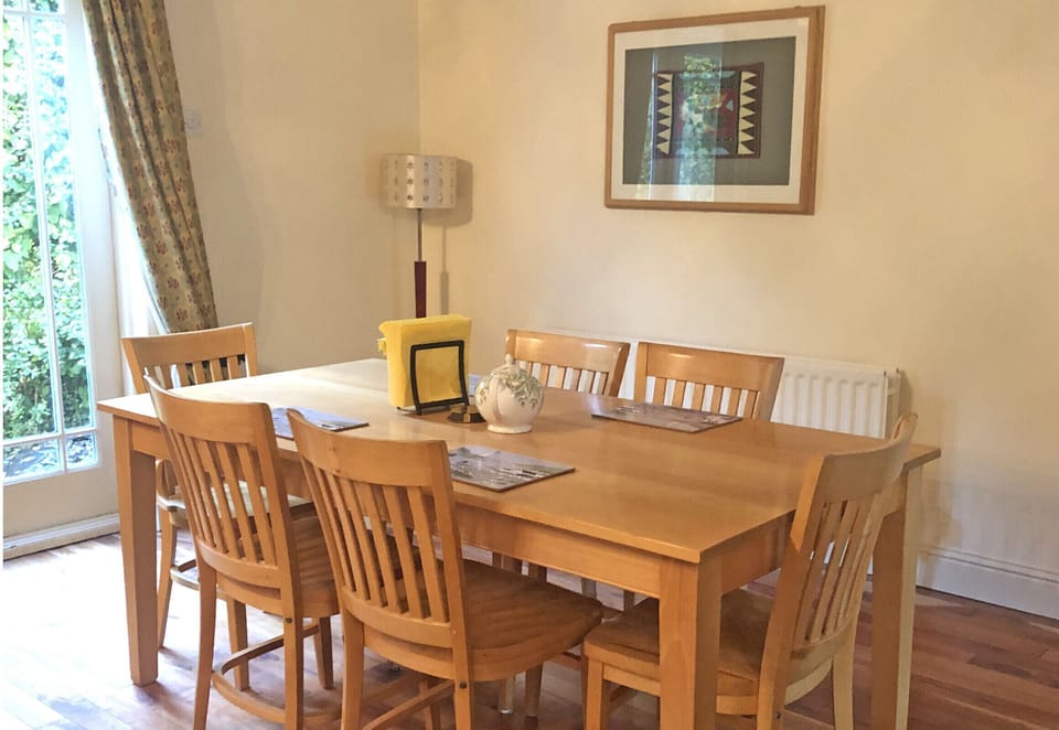 Courtyard Holiday Cottage No. 8, Bettystown, County Meath