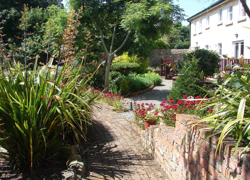 Courtyard Holiday Cottage No. 8, Bettystown, County Meath