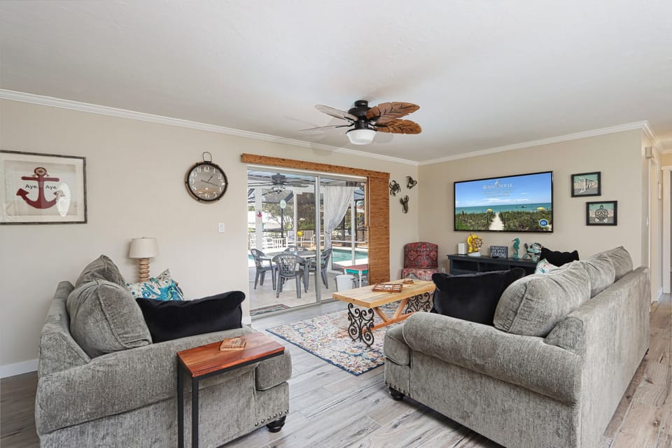 Living area with wall mounted Smart TV