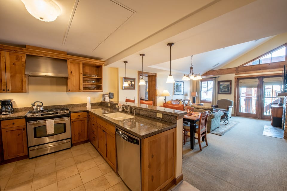 Flooring, Room, Indoors, Kitchen Island, Kitchen