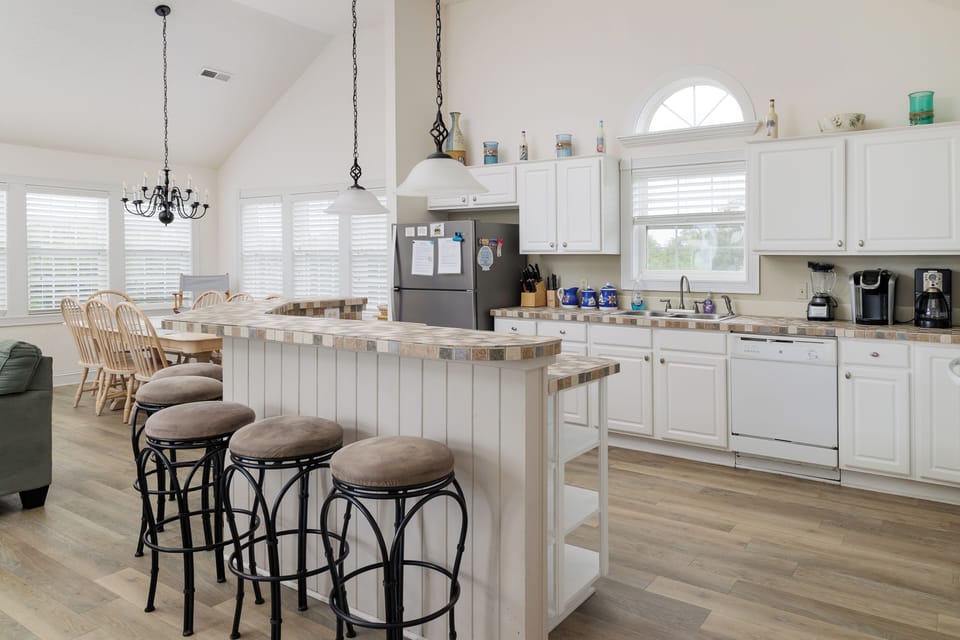 top floor bar stool sitting 6 with kitchen