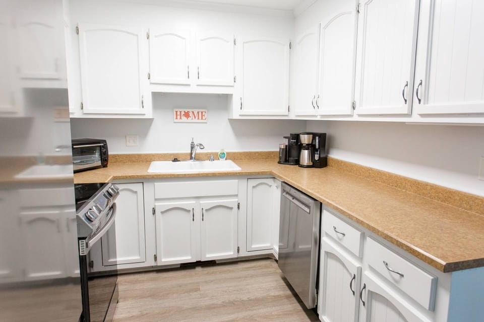 You'll find new appliances at Sea Turtle's Nest