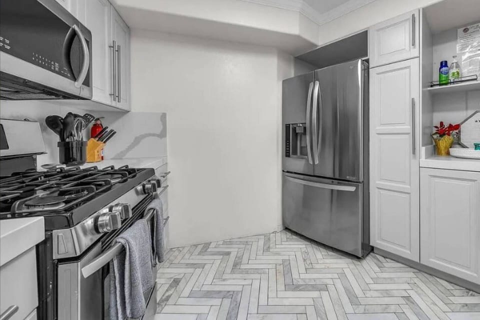 Fully Stocked and Equipped Kitchen