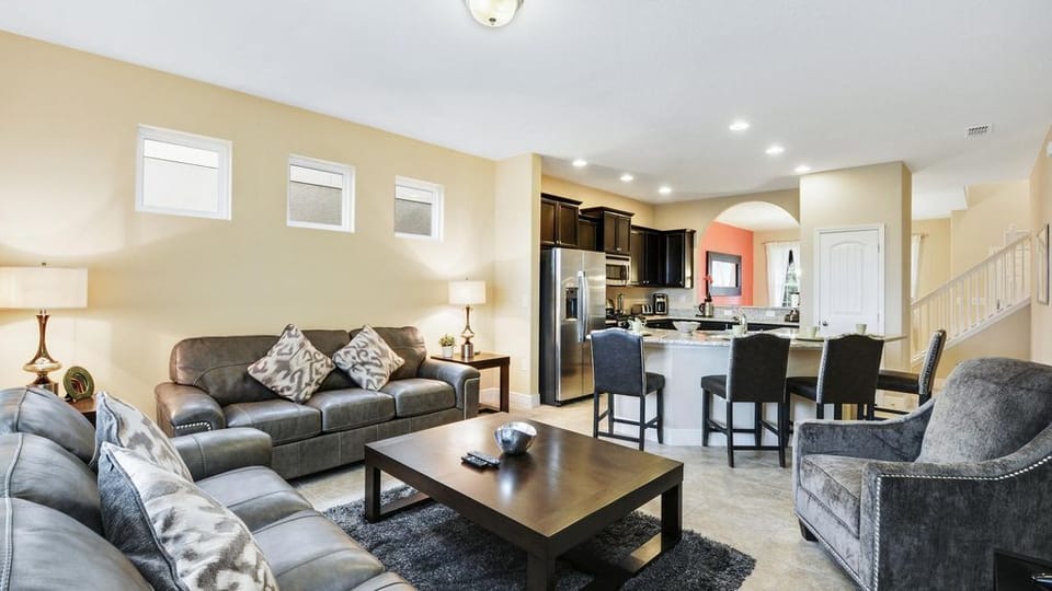 LivingRoom.jpg