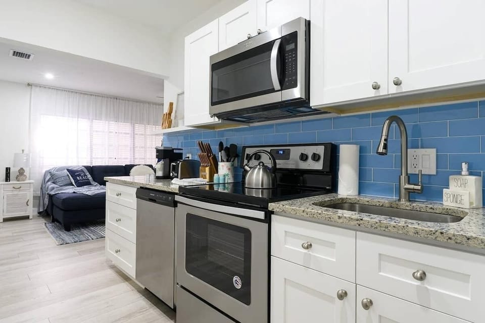 Full stocked kitchen ,with basic supplies you will need to for cooking.