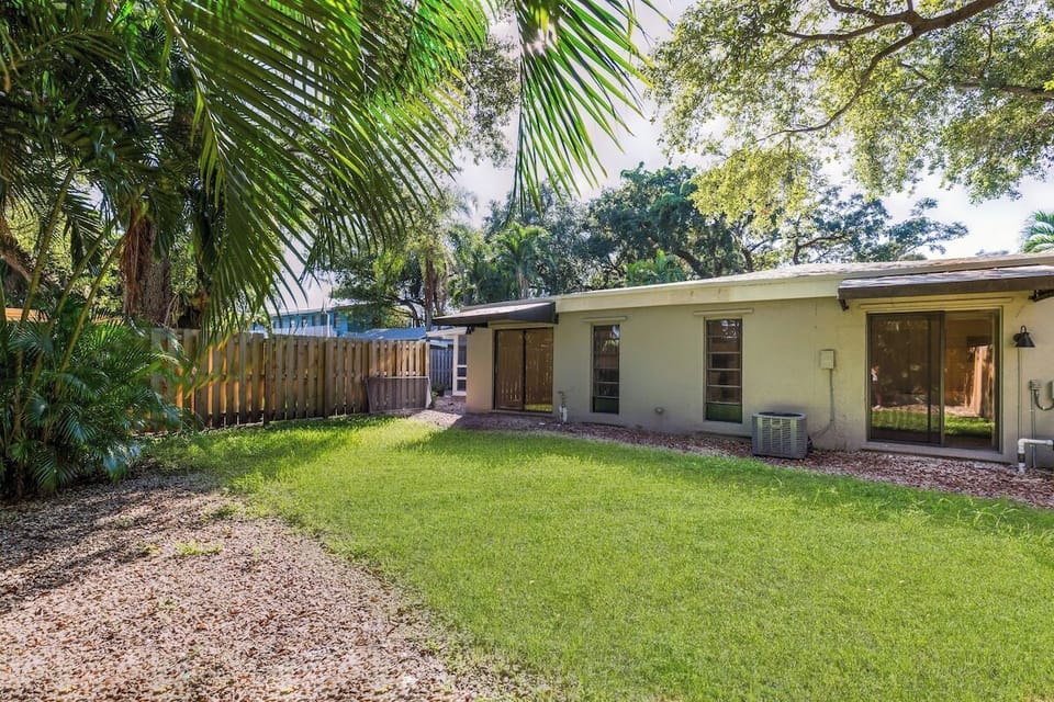 side yard access from the first two bedrooms