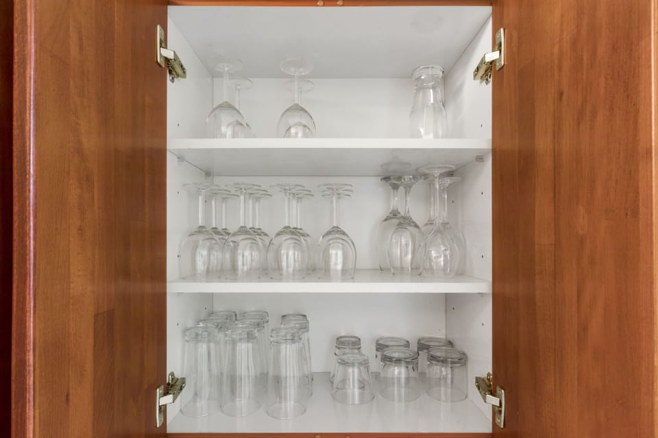 WINE & DRINKS GLASSES