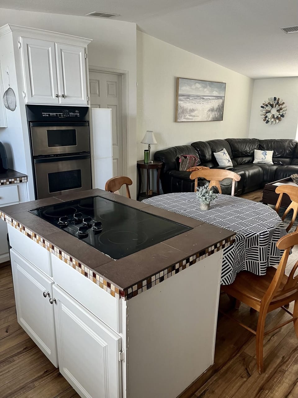 Island stove top with storage