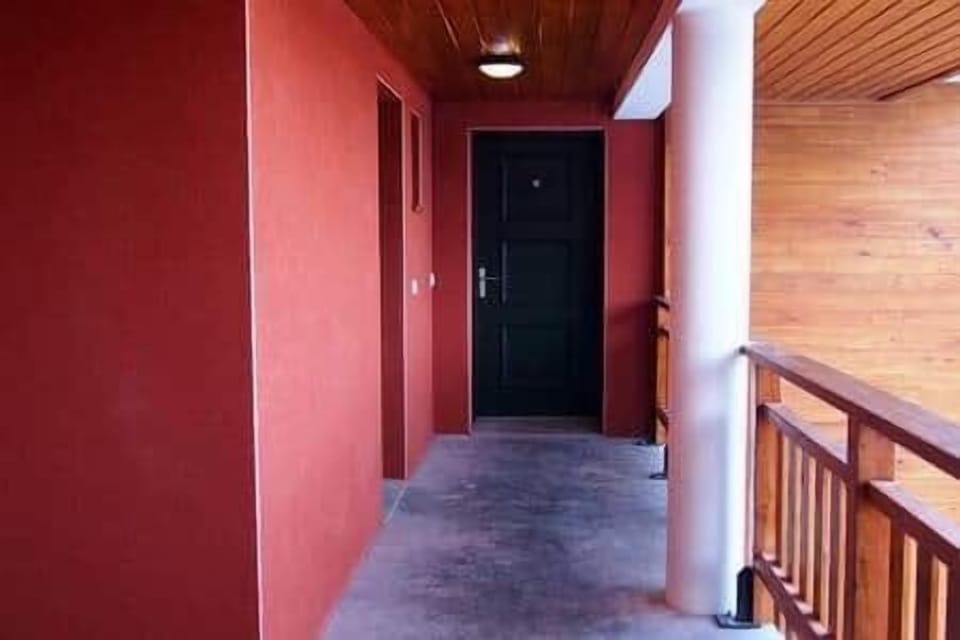 Couloir accès appartement