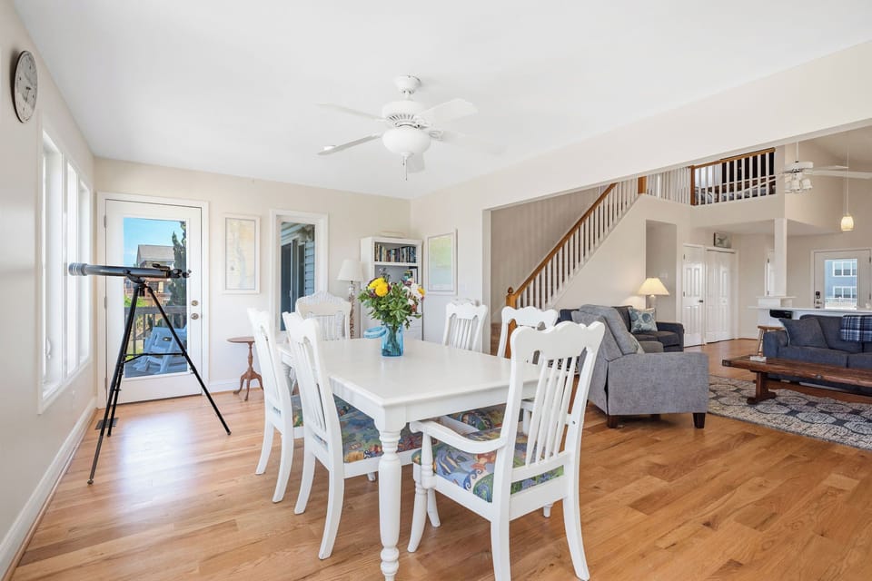 Extra Dining Area with Intracoastal Waterway Views - 1st Level Northwest
