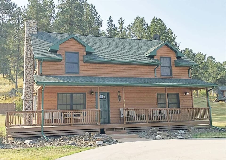 Lariat Cabin