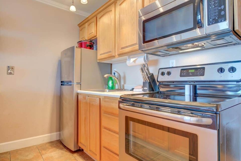 We have all new stainless steel appliances
