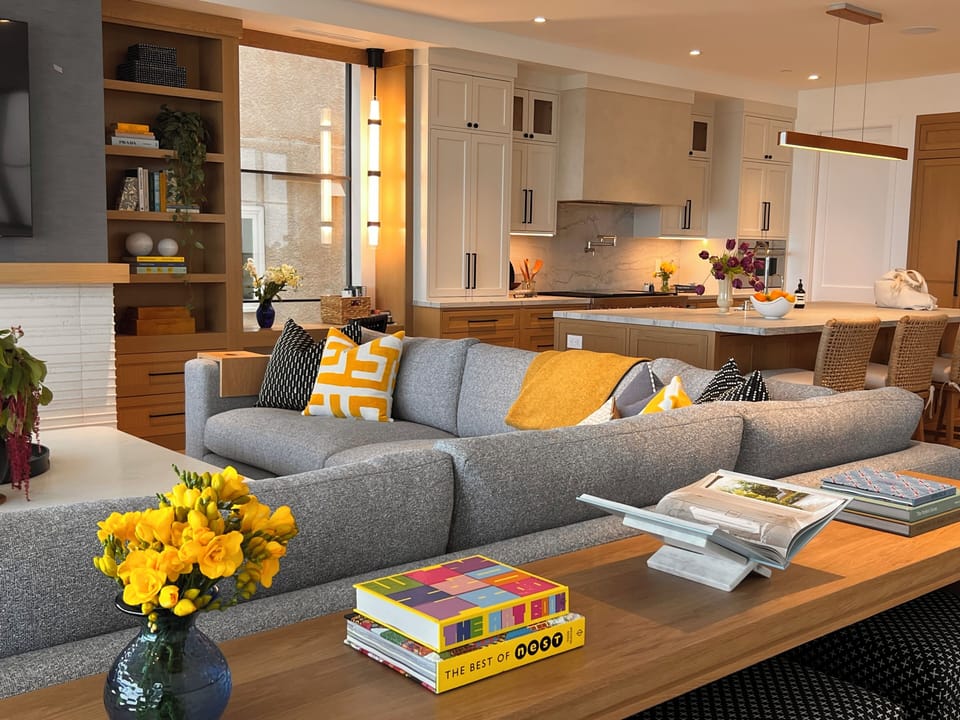 Such a happy space with cheery furnishings!