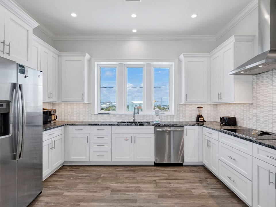 Fully Equipped Kitchen - Stainless Steel Appliances - First Floor