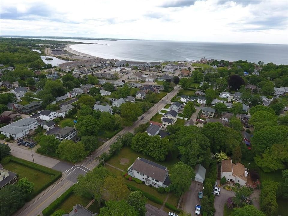 Close to the beach (7 min walk)