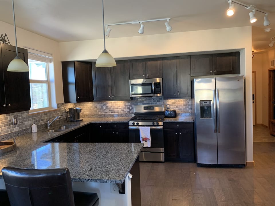 Large gourmet kitchen with everything for festive meals