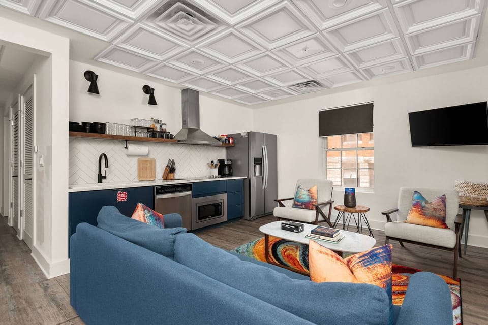 Union 101 - Grab a quick bite before you head out!