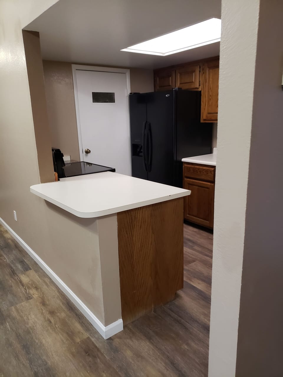 Pool room, kitchen 