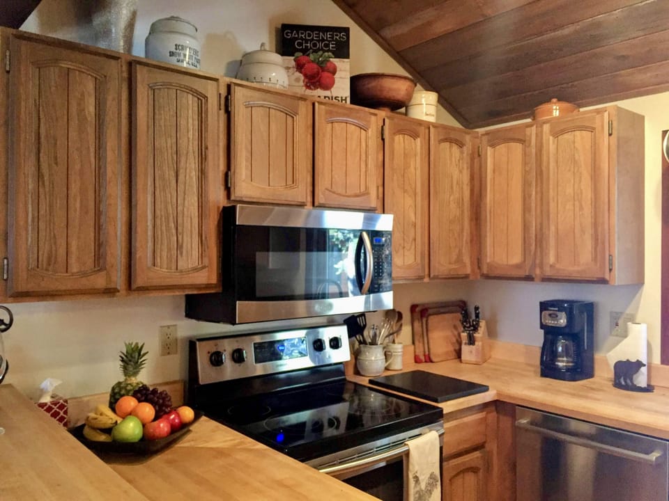 Convection microwave, stove with full oven, dishwasher.