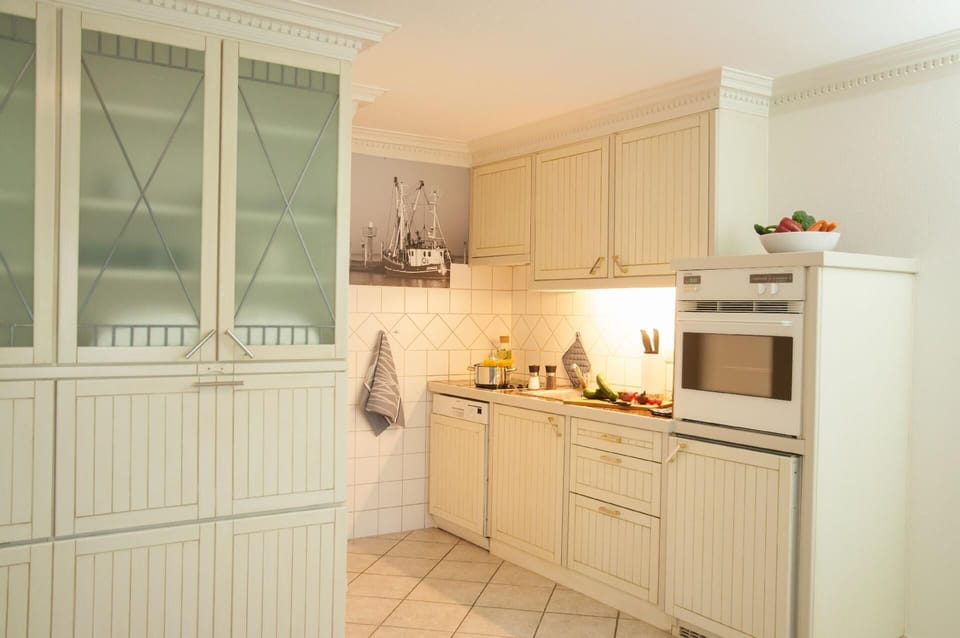 Kitchen area. fully equipped kitchen