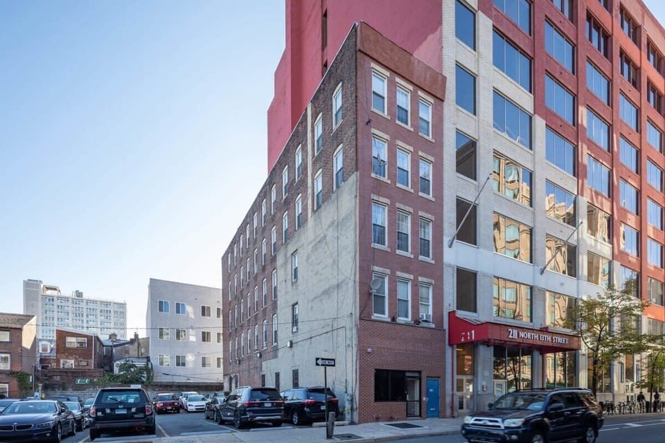 Convenient location, close to convention center