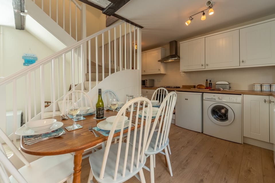 Ground floor: Open-plan kitchen/ dining area