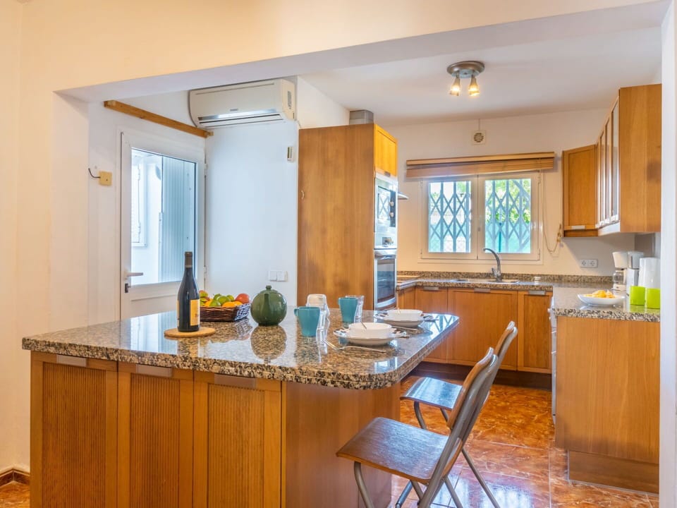 Furniture, Property, Cabinetry, Countertop, Table, Window, Wood, Kitchen, Interior Design, Building
