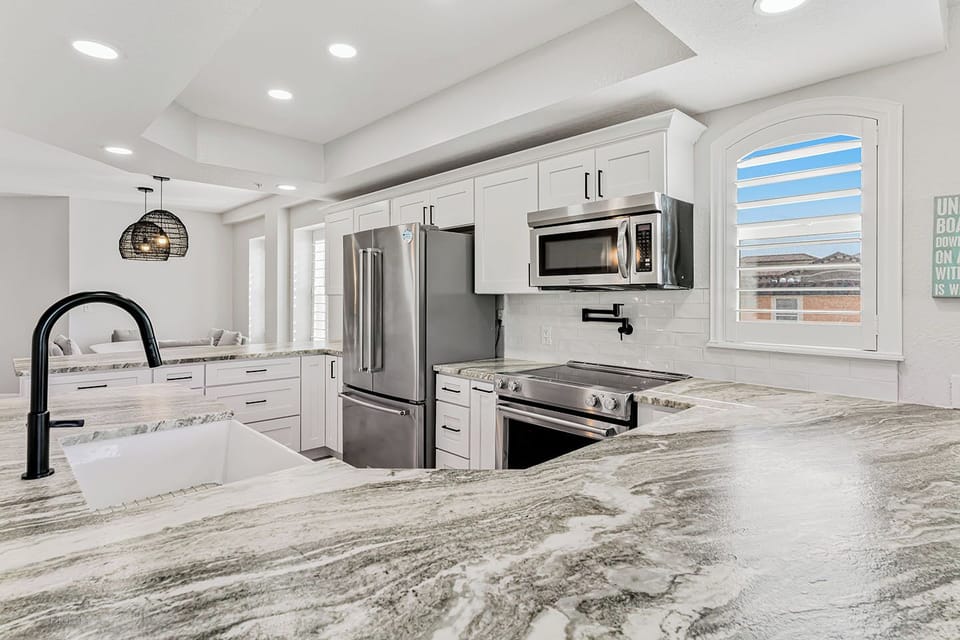 Newly renovated kitchen (Dec 2024)