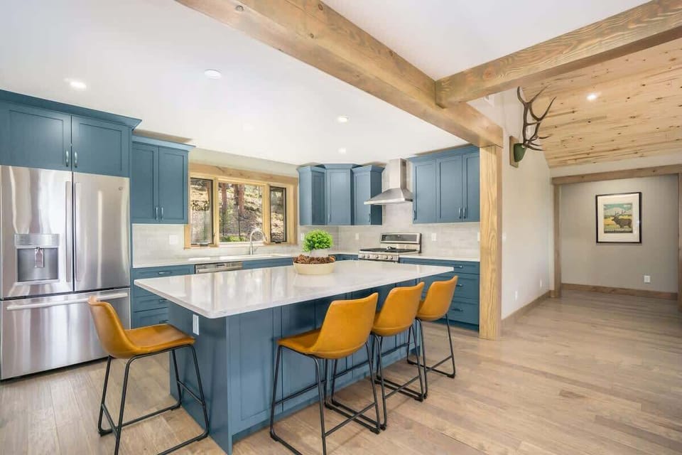 Seating for four at the kitchen island.