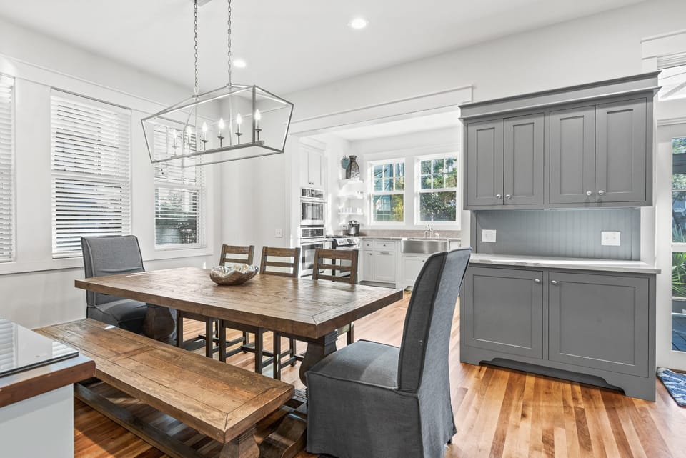 First Floor: Dining Area