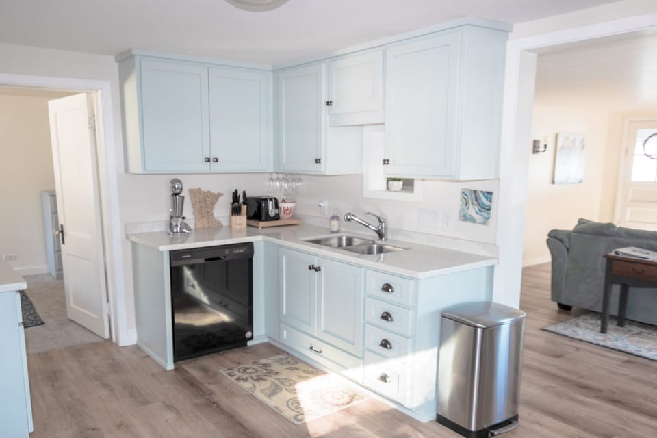 Welcome to our newly updated kitchen. It is fully stocked!