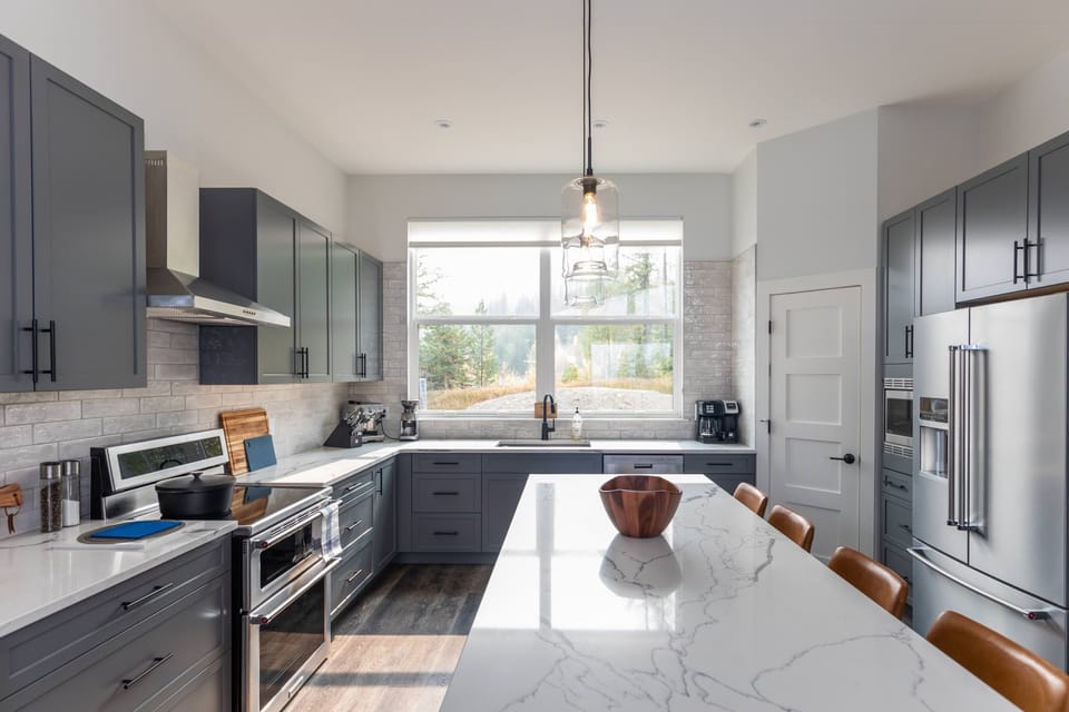 large fully stocked kitchen perfect for entertaining large groups