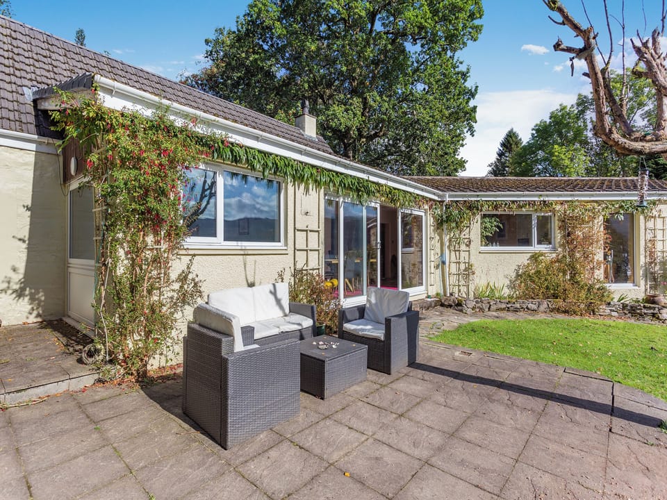 Sitting-out-area | The Steading, Camas Inas, near Acharacle