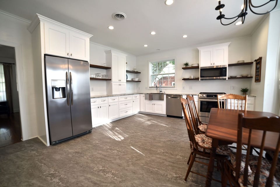 Open concept kitchen & dining