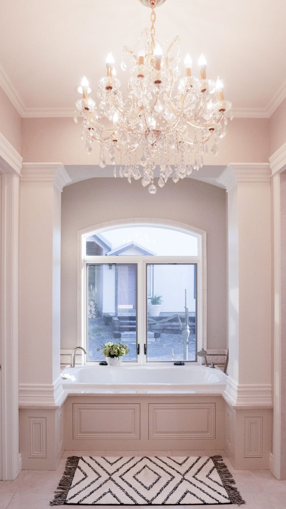 Master bathroom features a large jetted tub.