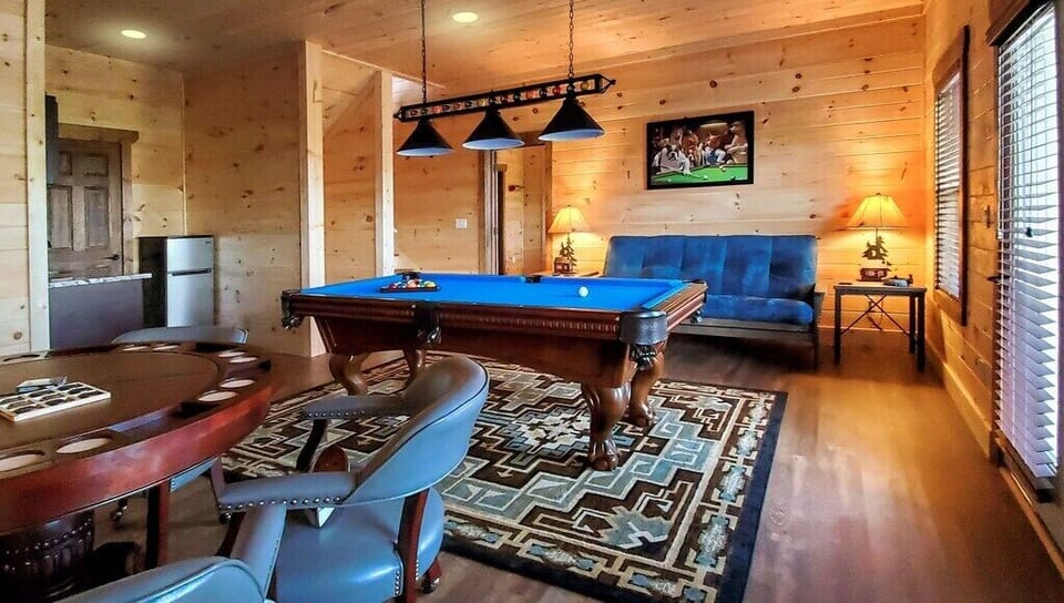 Smoky Mountain Dreams' game room