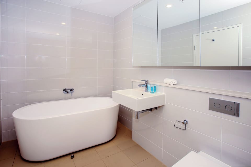 Main bathroom
