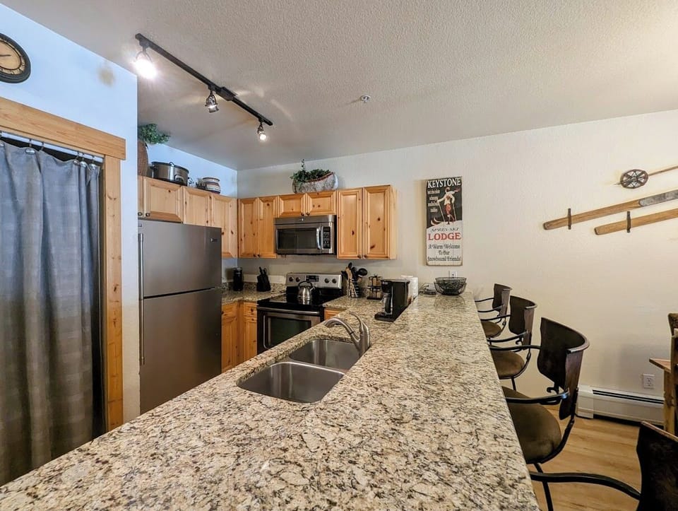 Gorgeous countertops and stainless steel appliances
