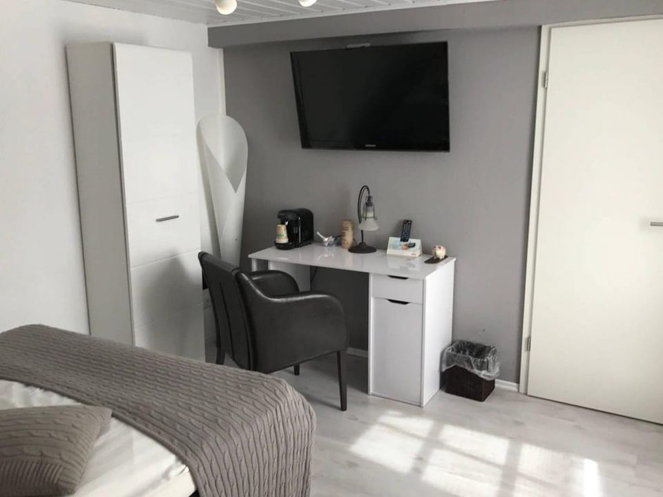 GH Handewitt - Einzelzimmer, Rikke - Gasthof Handewitt Bed and Breakfast in Nordfriesland