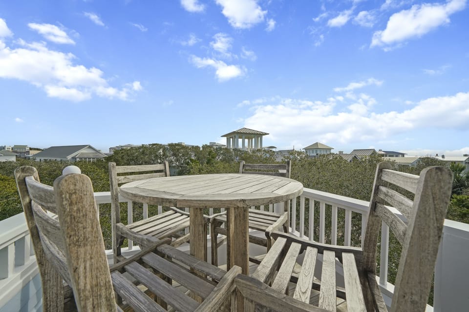 TOWER BAR SEATING FOR 4 W/GULF VIEWS