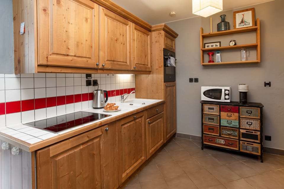 Fully equipped kitchen
