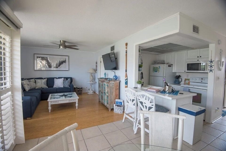 Overlooking Living room and Kitchen