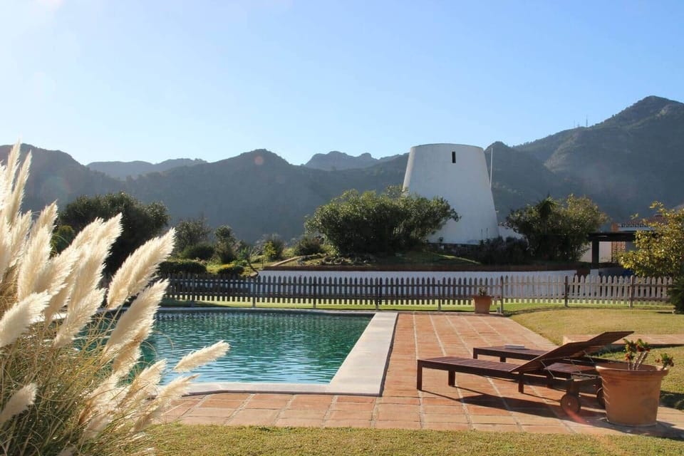 LAS BREÑAS Premium Rural Holiday House - Alhaurín Málaga HOMINGBOOK