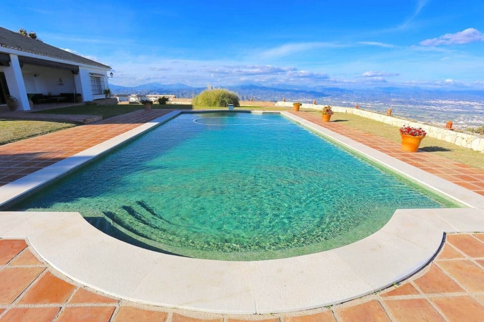 LAS BREÑAS Premium Rural Holiday House - Alhaurín Málaga HOMINGBOOK