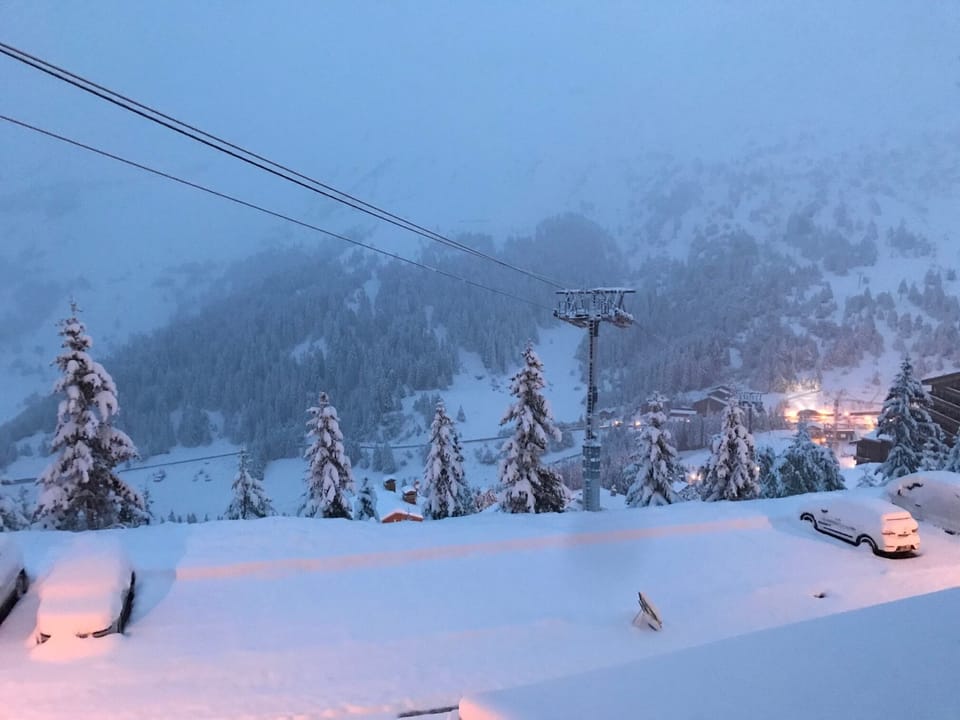 Snow and ski sports