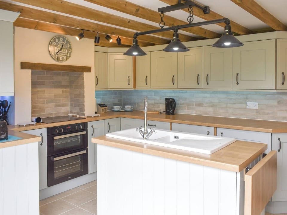 Kitchen/diner | Well Cottage, Horsham