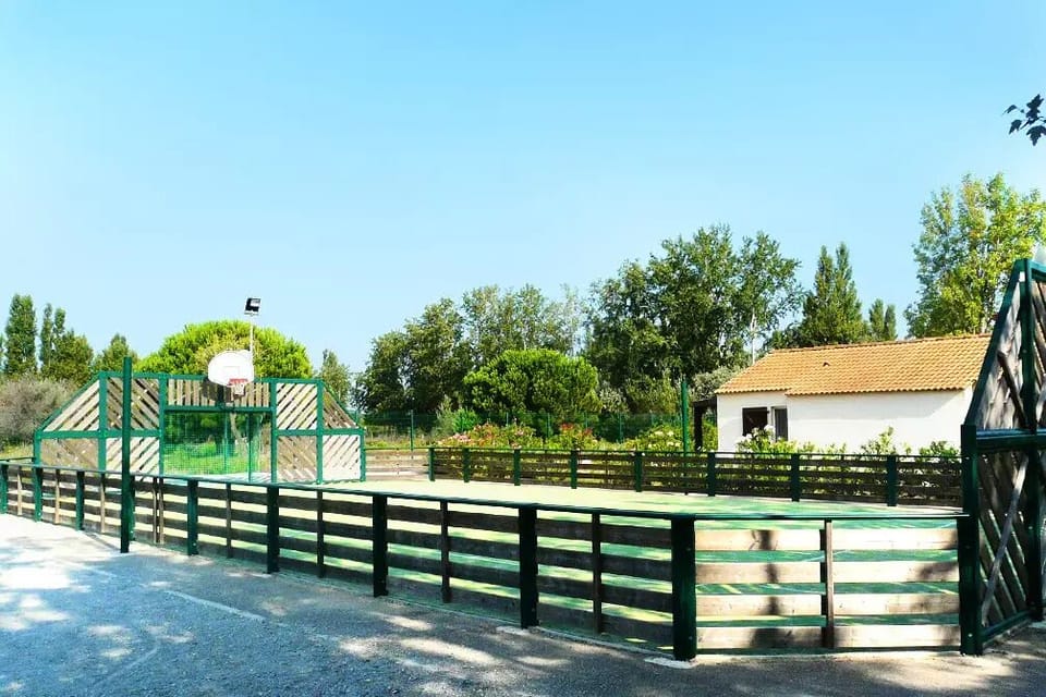 Sport court