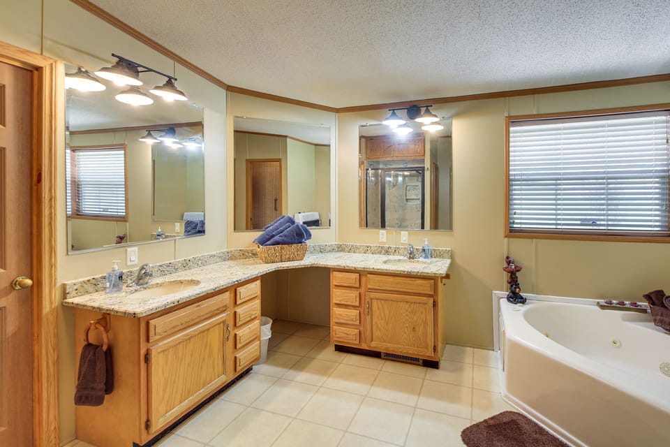 En-Suite Bathroom