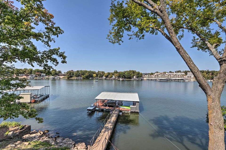 Dock | Lifts Not Available