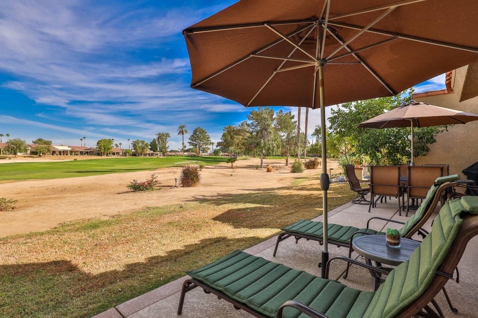 Wonderful Eastern Views, and a safe distance from the golfers!